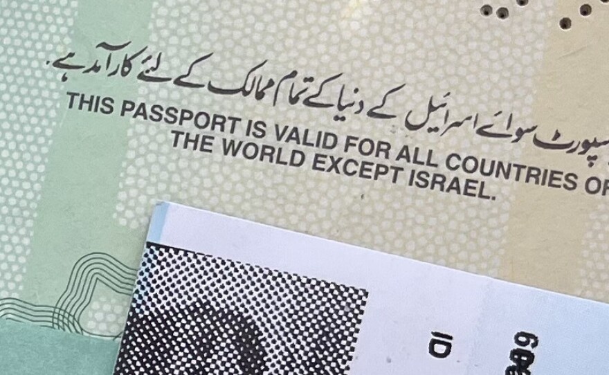 Pakistan indicates its passport cannot be used for entry into Israel.