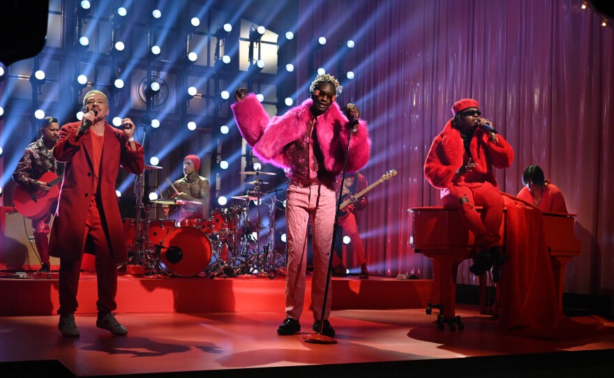 L-R in foreground: Nate Ruess, Young Thug, Gunna.