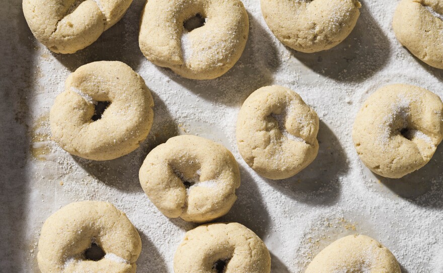 Warm, sweet and subtly nutty Corn and Cinnamon Butter Cookies