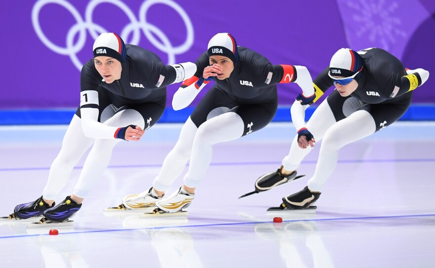 U.S. speedskaters Heather Bergsma, Brittany Bowe and Mia Manganello compete against Canada, winning bronze on Wednesday.