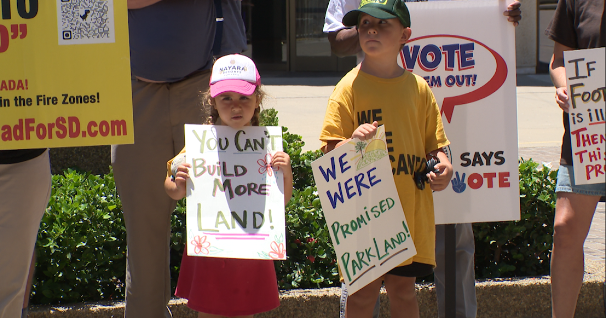 Neighbors lose half-century fight to save Emerald Hills green space for a park