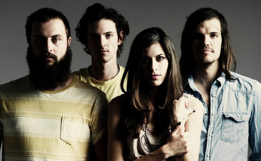 Houndmouth.