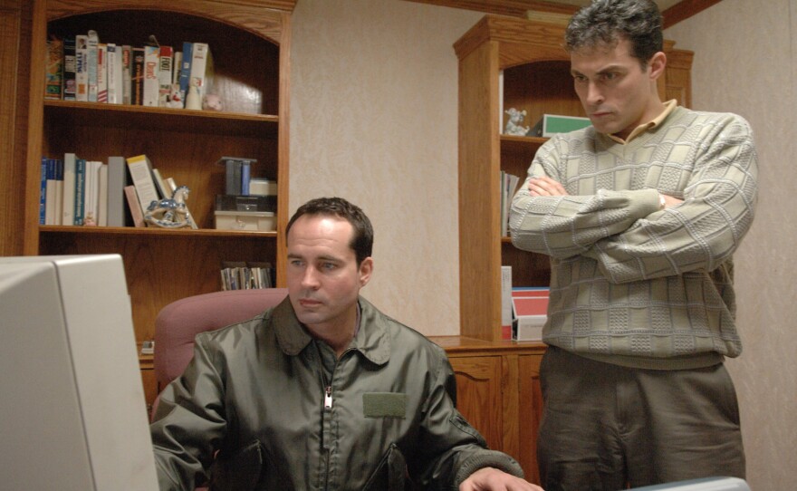 Jason Patric and Rufus Sewell in "Downloading Nancy"