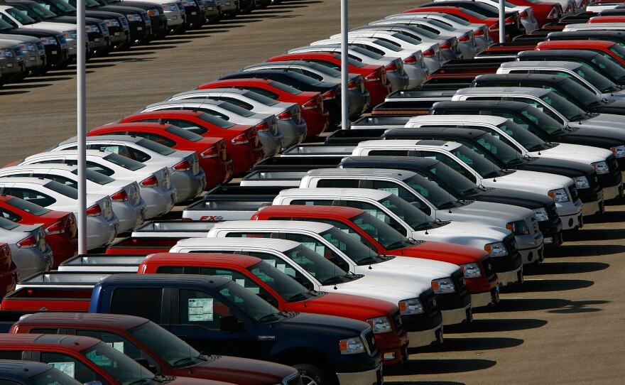 The White House is proposing changes to the Military Lending Act that critics say would leave service members vulnerable when they buy cars.