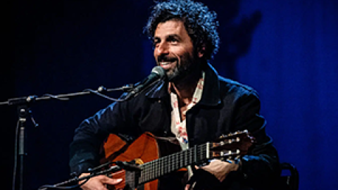 José González