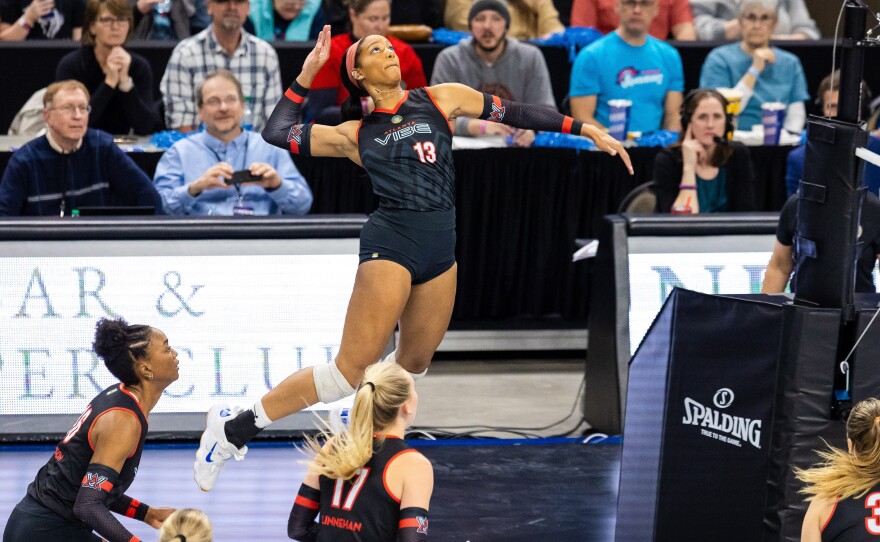 Atlanta Vibe outside hitter Leah Edmond scored a match-high 29 points in the Atlanta Vibe's win at Omaha in the inaugural match of the Pro Volleyball Federation. Edmond played college volleyball at the University of Kentucky and was the first player who signed to play in the Pro Volleyball Federation on May 30, 2023.