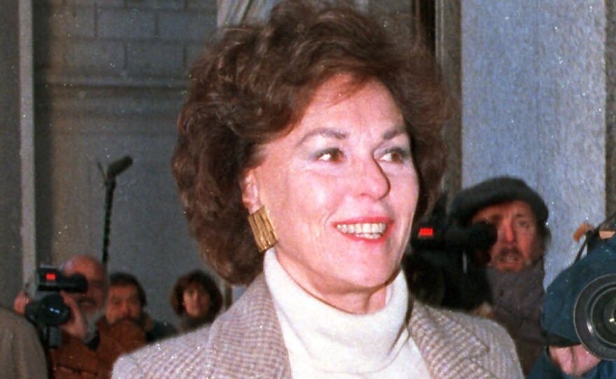 Former Miss America and former New York Cultural Affairs Commissioner Bess Myerson smiles on Nov. 22, 1988 after arriving at Federal Court in Manhattan. Mayor Ed Koch testified against her in Myerson's corruption trial. The jury acquitted her.