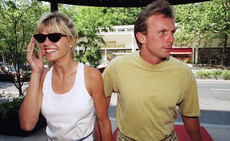 Jennifer Montana (l) and Joe Montana are seen in Berlin in 1991. The Montanas thwarted the kidnapping of their grandchild Saturday.