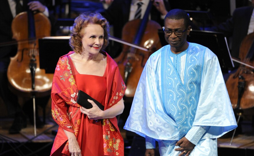 Kaija Saariaho and Senegalese singer Youssou N'Dour took the stage in Stockholm in 2013 when they both accepted the Polar Music Prize.