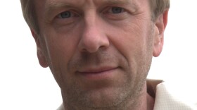Peter Kuhn is a physicist and faculty member at the Scripps Research Institution. He was a member of the team that identified endothelial cells as heart attack predictors. 