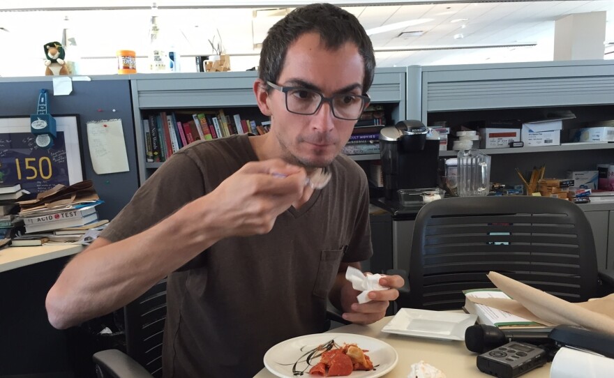 Before taking his first bite, Ian once again experiences "pregret."