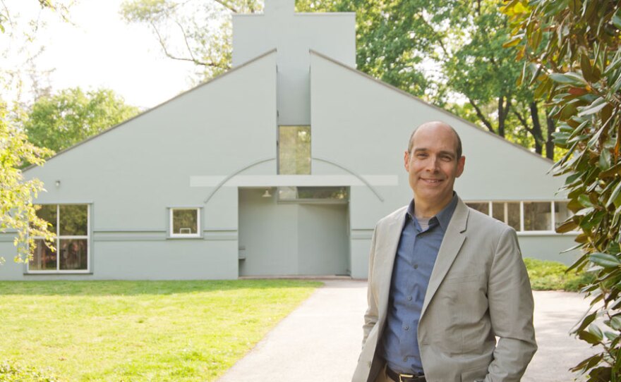 Host Geoffrey Baer at Philadelphia’s Vanna Venturi House, considered by many to be the first “postmodern” building.