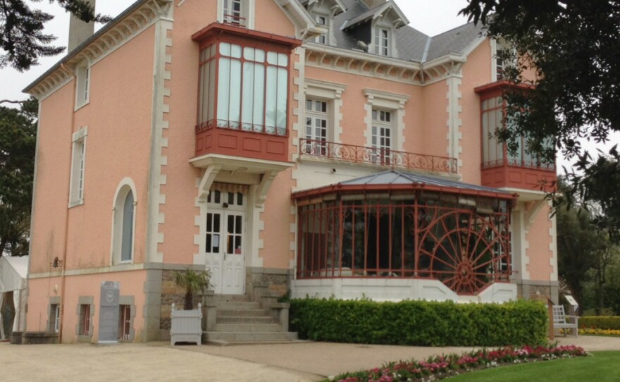 As a teenager, Dior helped his mother design the garden at their pink house, up a winding seaside road in Granville.