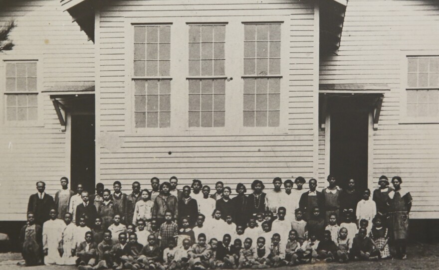 Students and teachers at the Noble Hill School in Cassville, Ga., in 1925.