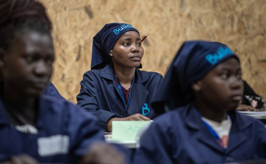 Students at a Buildher Academy class.