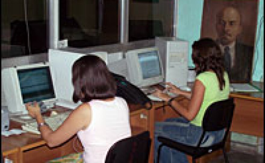 In an unprecedented move, reporters at Cuba's <em>Juventud Rebelde</em> (Rebel Youth) are being encouraged to investigate what's not working in their country.