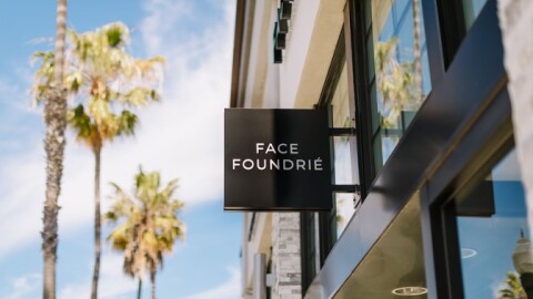 FACE FOUNDRIÉ La Jolla