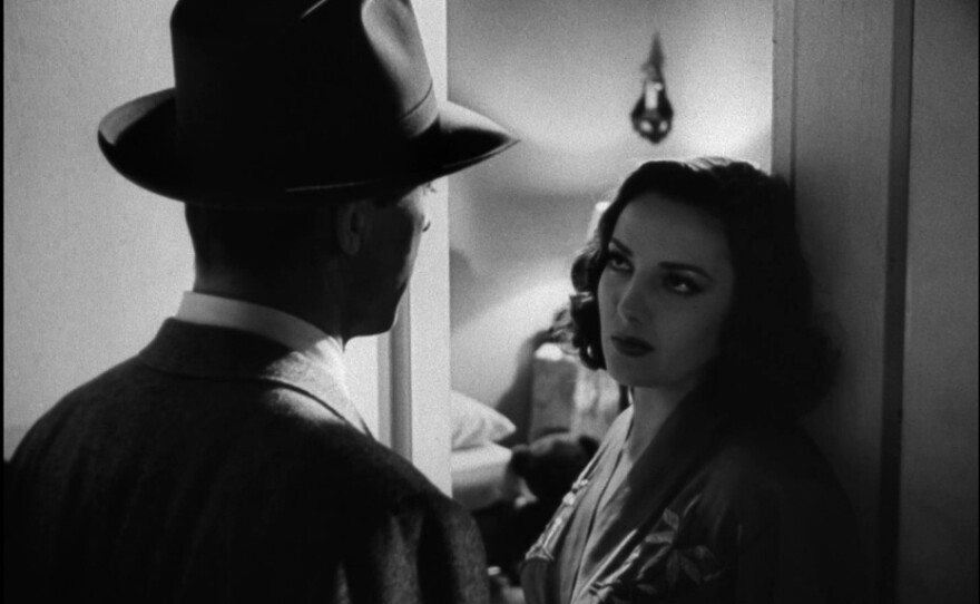 Linda Darnell is oh-so-hot as the femme fatale in the film adaptation of "Fallen Angel."