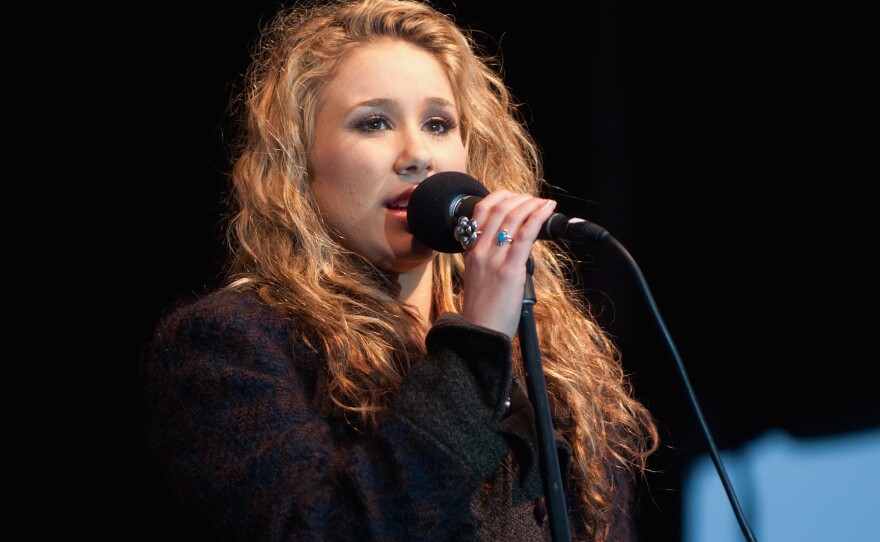 Haley Reinhart performs during the homecoming for <em>American Idol </em>Season 10 in Arlington Heights, Ill.