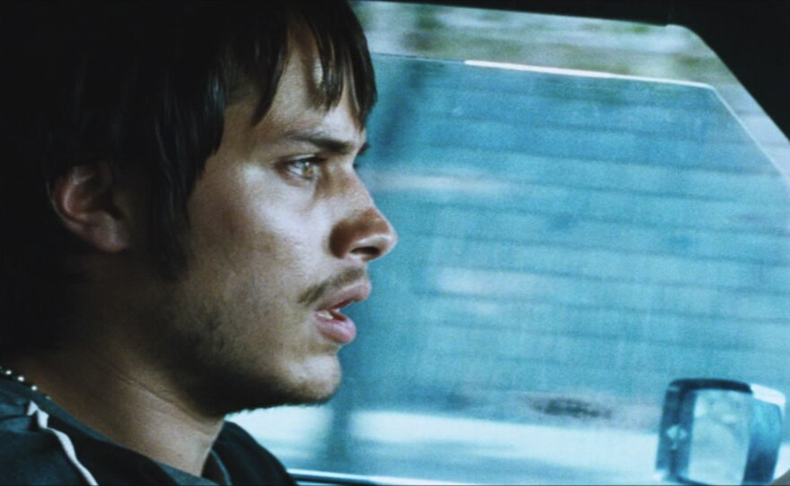 One of the film's lead charachters, Octavio, is played by actor Gael García Bernal.