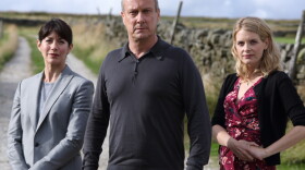 DI Helen Morton (Caroline Catz), DCI Banks (Stephen Tompkinson), DS Annie Cabot (Andrea Lowe) star in season three of DCI BANKS. 