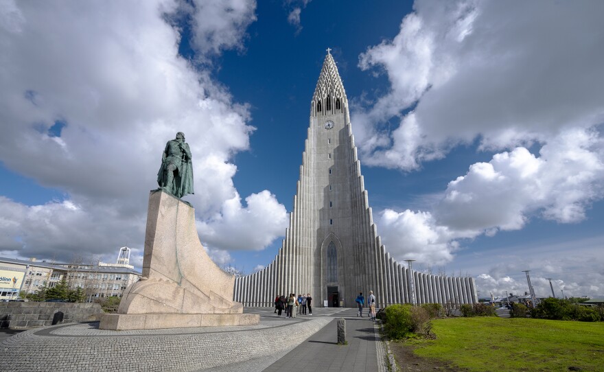 Leifur Eiríksson statue and Hallgrímskirkja church in Reykjavík, Iceland.