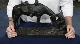 An early 20th-century Charles Schreyvogel sculpture entitled “The Last Drop.” The highly detailed Western scene depicting a cavalryman watering his horse was cast by the Roman Bronze Works in New York, the leading foundry at the turn of the century. Appraiser Eric Silver offers an auction estimate for the extraordinary piece between $60,000 and $90,000. 