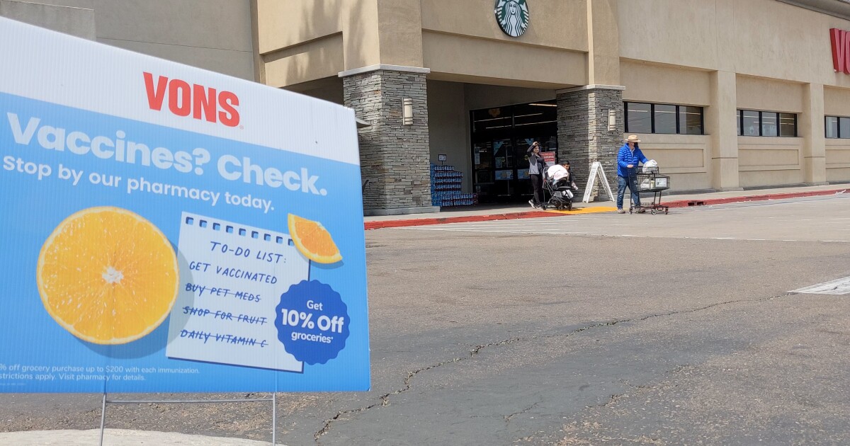 County switches vaccination registry as it pares down COVID-19 information – KPBS County switches vaccination registry as it pares down COVID-19 information – KPBS