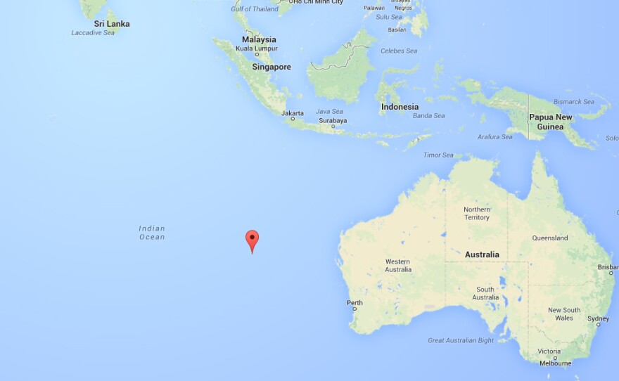 A map shows the location of a pulse signal that was reportedly detected by a Chinese patrol ship searching for Malaysia Airlines flight MH370.