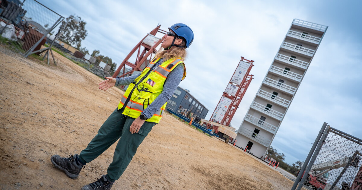 High-rise made of cold-formed steel faces seismic test High-rise made of cold-formed steel faces seismic test