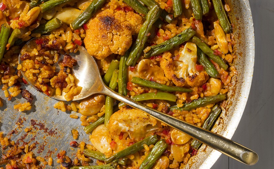 The ultimate Cauliflower and Bean Paella