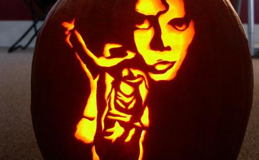 Michael Jackson pumpkin by  John.