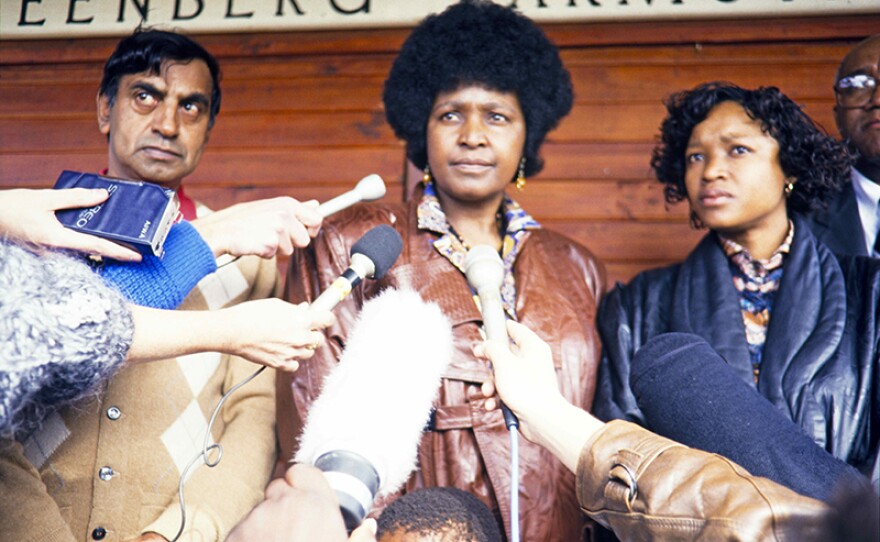 Winnie Mandela at press conference, 1989.