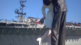 The replacement "kiss'' statue at the San Diego waterfront.