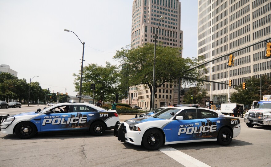 Several years ago, the murder clearance rate in Detroit neared the single digits. To improve, the police have reorganized local squads and are looking for older cases that might be solved with new techniques.