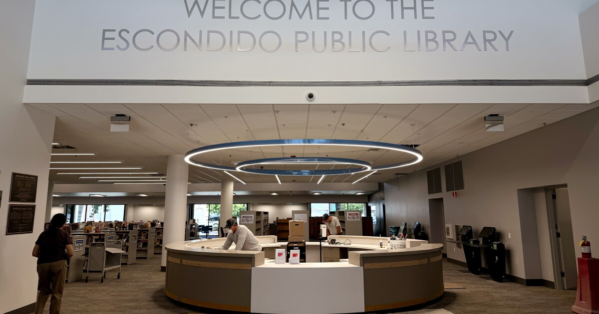 Escondido Public Library moves back from mall to downtown site following major renovations