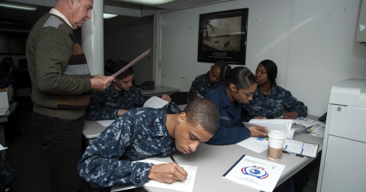 Navy To Pay Sailors Full Tuition Assistance Reimbursement For 2015