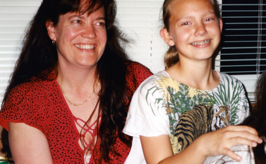 Moss comes from a hearing family, but her mother enrolled her in sign language classes when she was young.