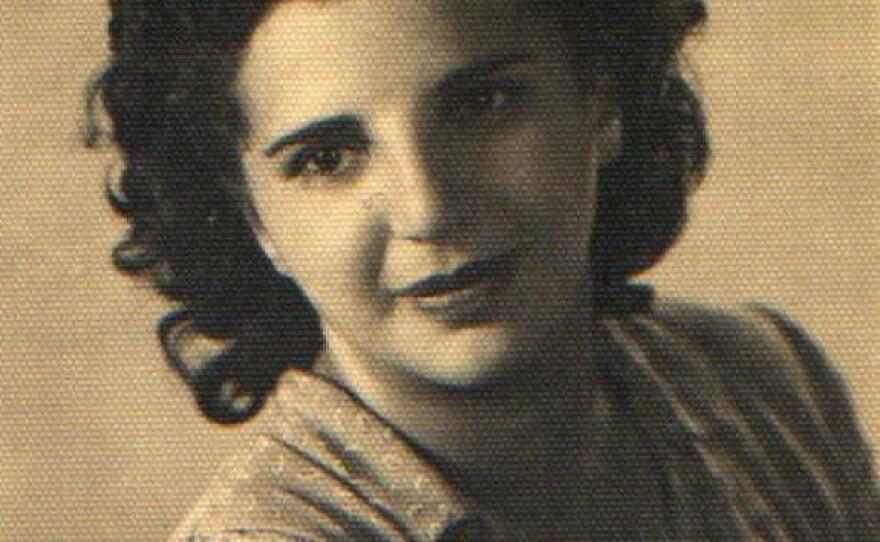 Frida Misul, a singer from Livorno, Italy, was deported to Fossoli and eventually was at Auschwitz. She survived World War II and died in 1992.