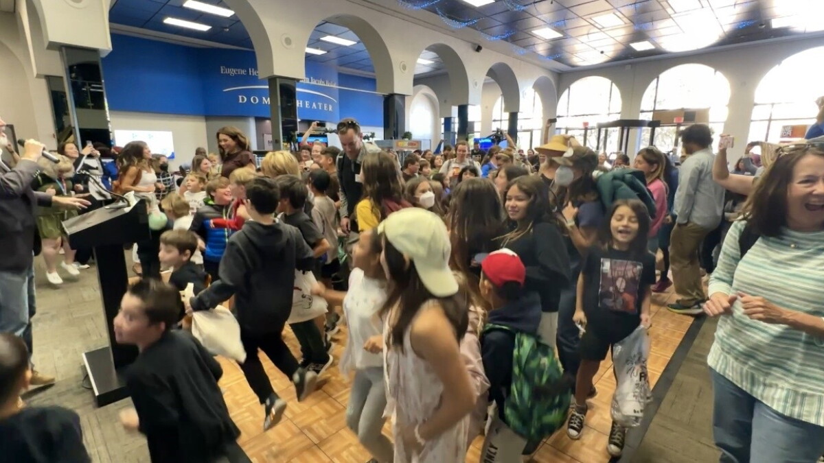 Students jump for science in Fleet Science Center's 50th anniversary event - Vimarsana News