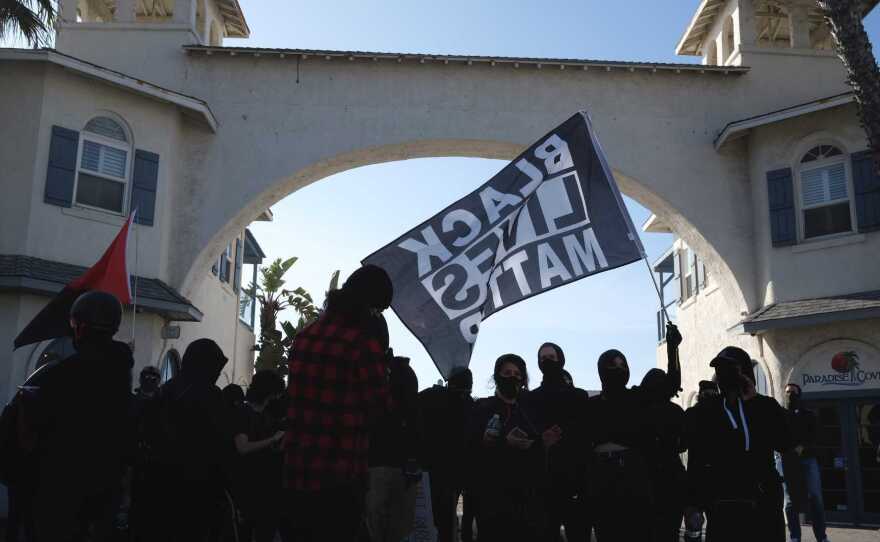 Counter-protesters in Pacific Beach. Jan. 9, 2021.