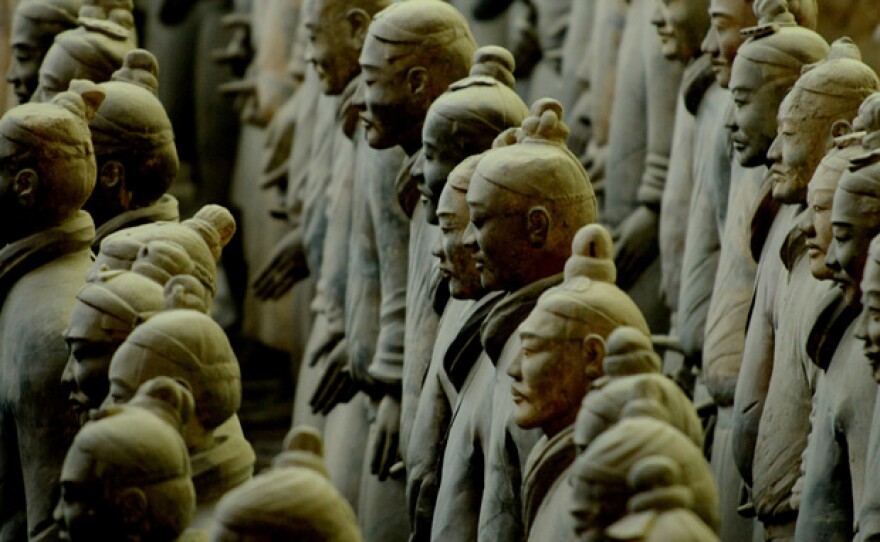 Row of terracotta warriors, Pit One, TAM.