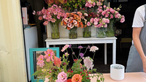 Local Flower Arranging 101 Workshop + Farm Tour