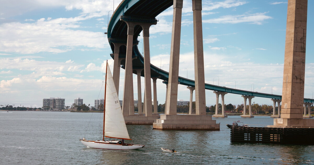 County Environmental Health issues closure notice of Coronado's Glorietta Bay