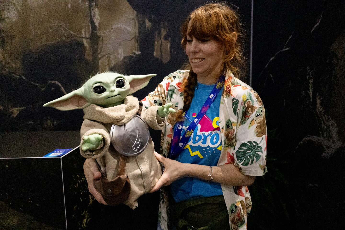 A prop expert that has worked on Mandalorian demonstrates animatronics of a Grugu figure.