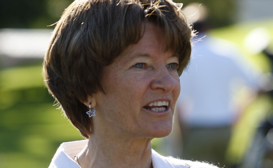 Former Astronaut Sally Ride speaks to members of the media as NASA personnel set up astronomy equipment on the South Lawn of the White House, Oct. 7, 2009. 