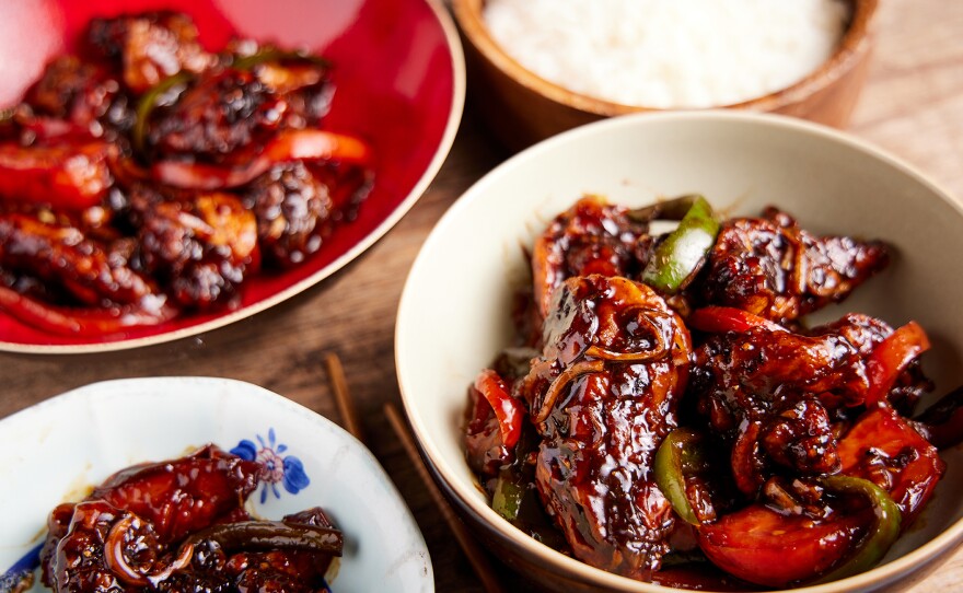 https://www.177milkstreet.com/recipes/malaysian-twice-cooked-turmeric-chicken-lemon-grass-sweet-soy