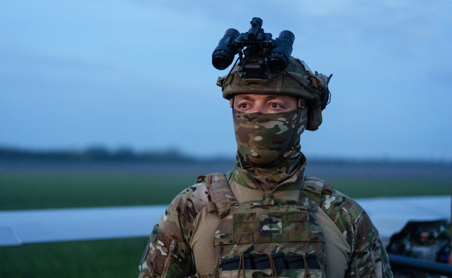 The unit's commander uses the military callsign Charlie. He says that setting up these launches used to take half a day. "Now, everything happens so much faster. I compare it to a pit stop in a Formula 1 race."