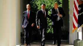 President Obama walks at the White House with presidential debt commission co-chairs Erskine Bowles (left) and Alan Simpson.