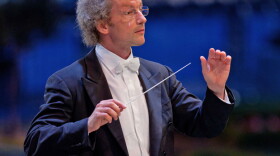 Promotional photo of conductor Franz Welser-Mőst
